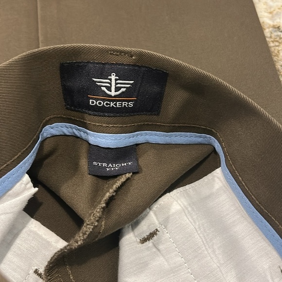 Dockers Straight Fit W42 L32 - Picture 8 of 10